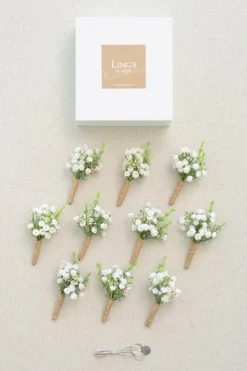 Boutonnieres for Guests in Baby's Breath