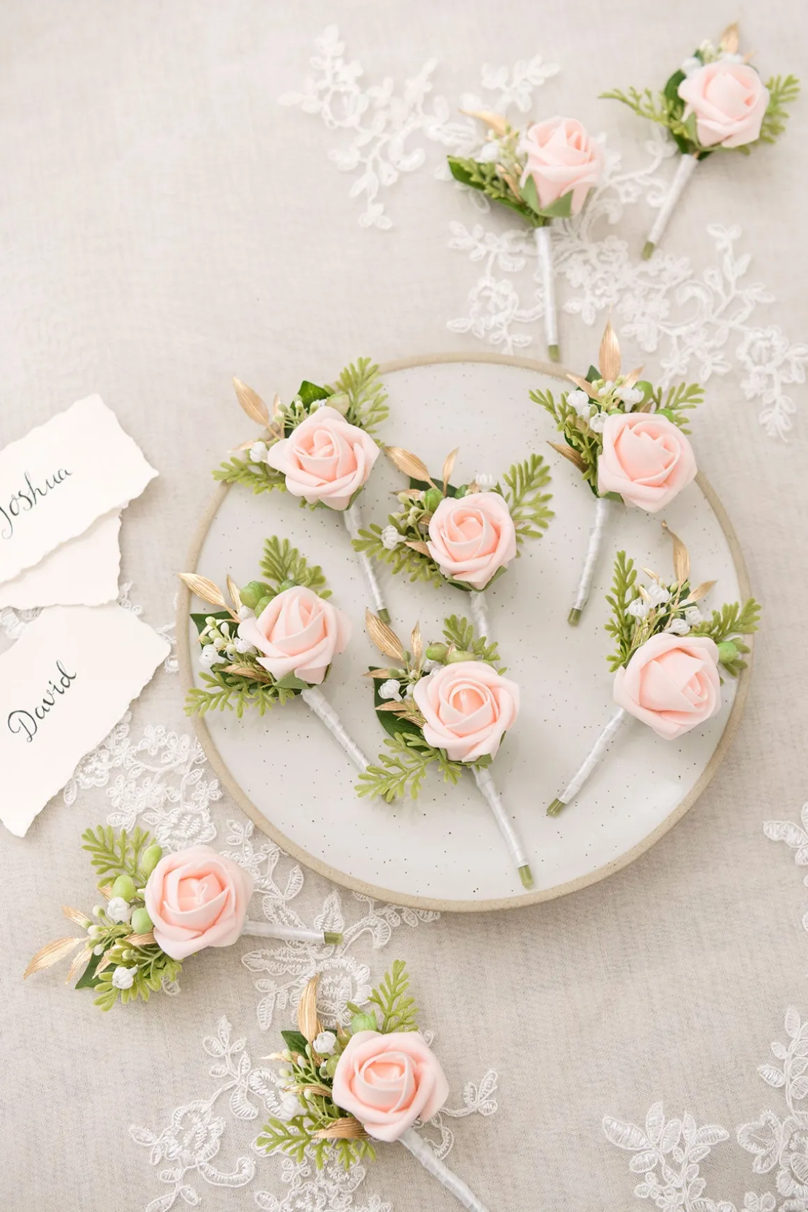 Boutonnieres for Guests in Blush & Cream