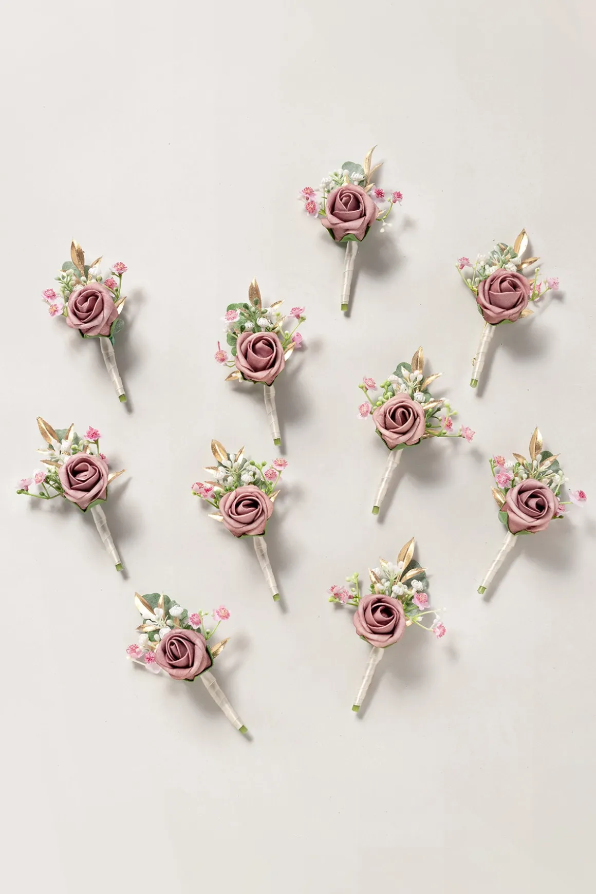 Boutonnieres for Guests in Dusty Rose & Cream