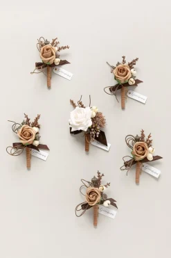 Boutonnieres in Beige Raw Serenity