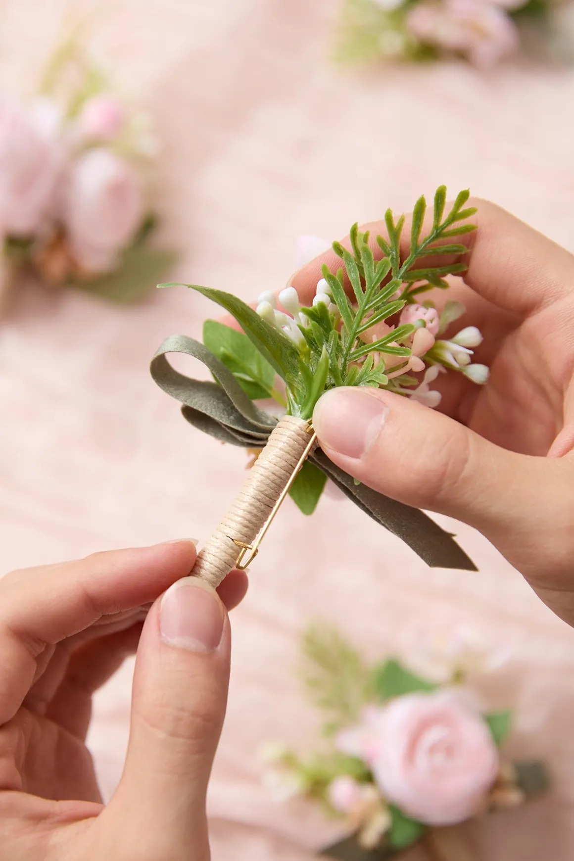 Boutonnieres in Blush & Cream