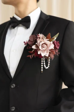 Boutonnieres in Burgundy & Dusty Rose