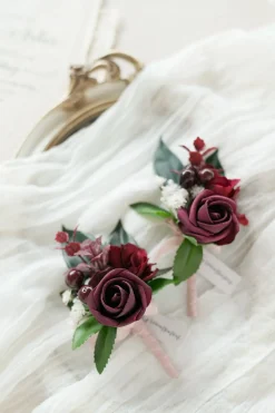 Boutonnieres in Classic Marsala （Set of 2）