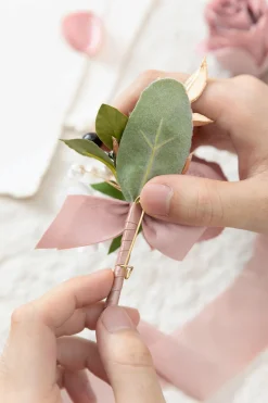 Boutonnieres in Dusty Rose