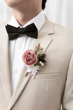 Boutonnieres in Dusty Rose