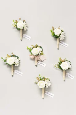 Boutonnieres in Ivory