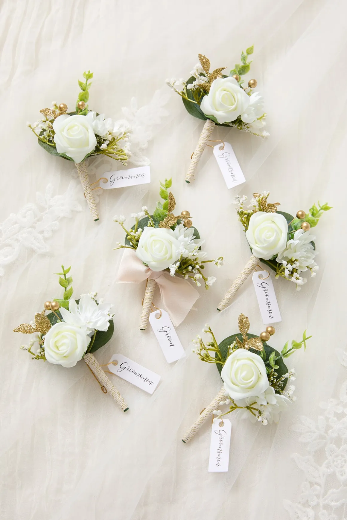 Boutonnieres in Ivory (Set of 6)