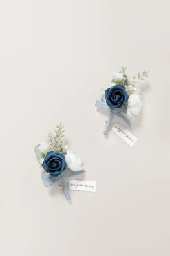 Boutonnieres in Noble Navy Blue