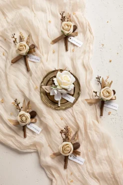 Boutonnieres in Tawny Beige & Sand Beige