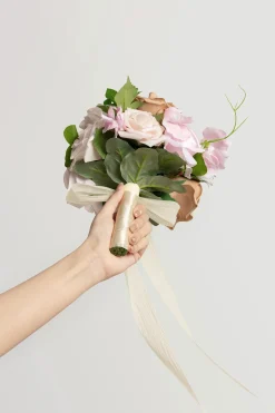 Bridesmaid Bouquet in Powder Pink & Sand Beige（Set of 1 ）