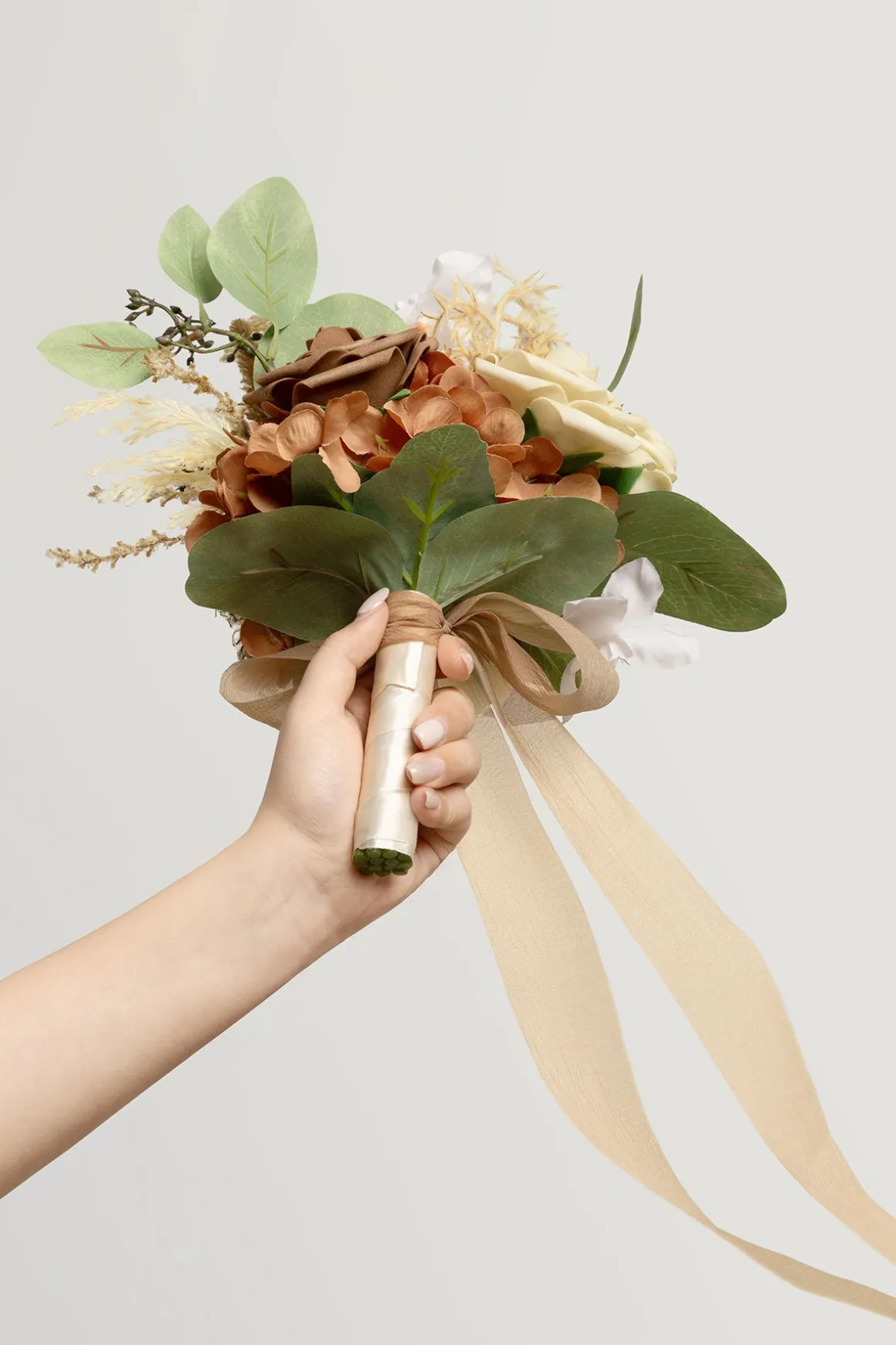 Bridesmaid Posy in Earth Brown & Beige