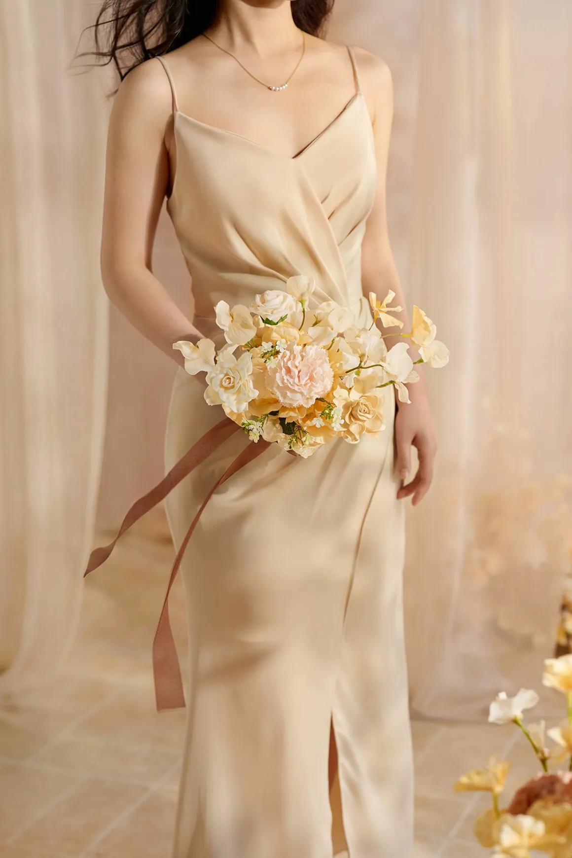 Bridesmaid Posy in Earth Brown & Butter Yellow | Clearance