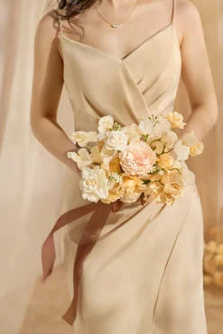 Bridesmaid Posy in Earth Brown & Butter Yellow (Set of 1)