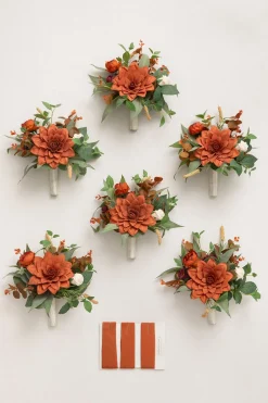 Bridesmaid Posy in Terracotta & Burnt Orange