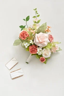 Free-Form Bridesmaid Bouquets in 7