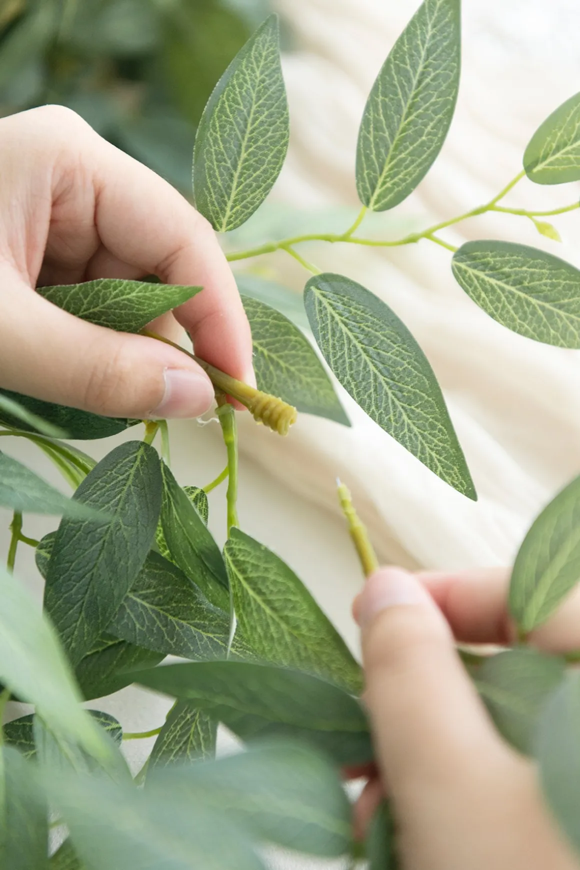 2.3ft Laurel Leaves Vines - 6PCS