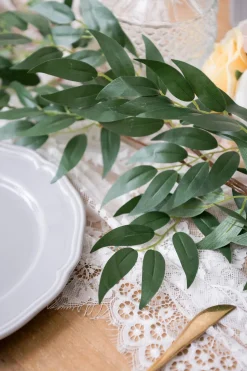 5.9ft Willow Leaf Greenery Garland