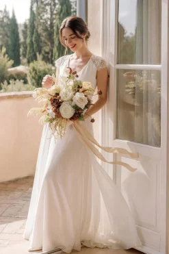 Small Free-Form Bridal Bouquet in Brown & Beige