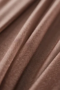 Table linens in Brown