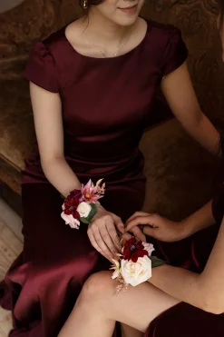Wrist Corsages in Romantic Marsala (Set of 6)